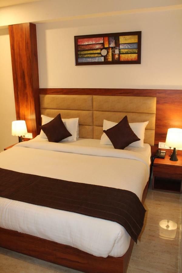 Hotel Red Crown