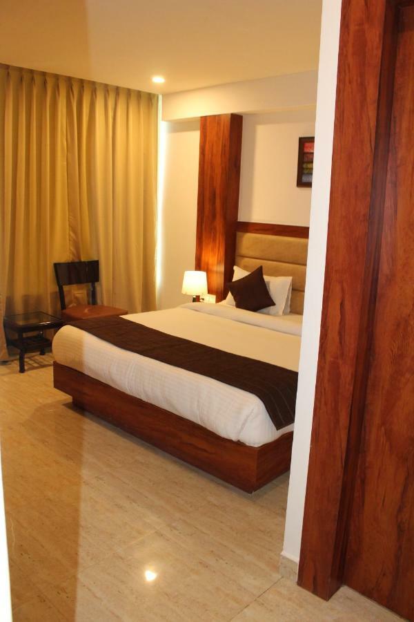 Red Crown Hotel 3*
