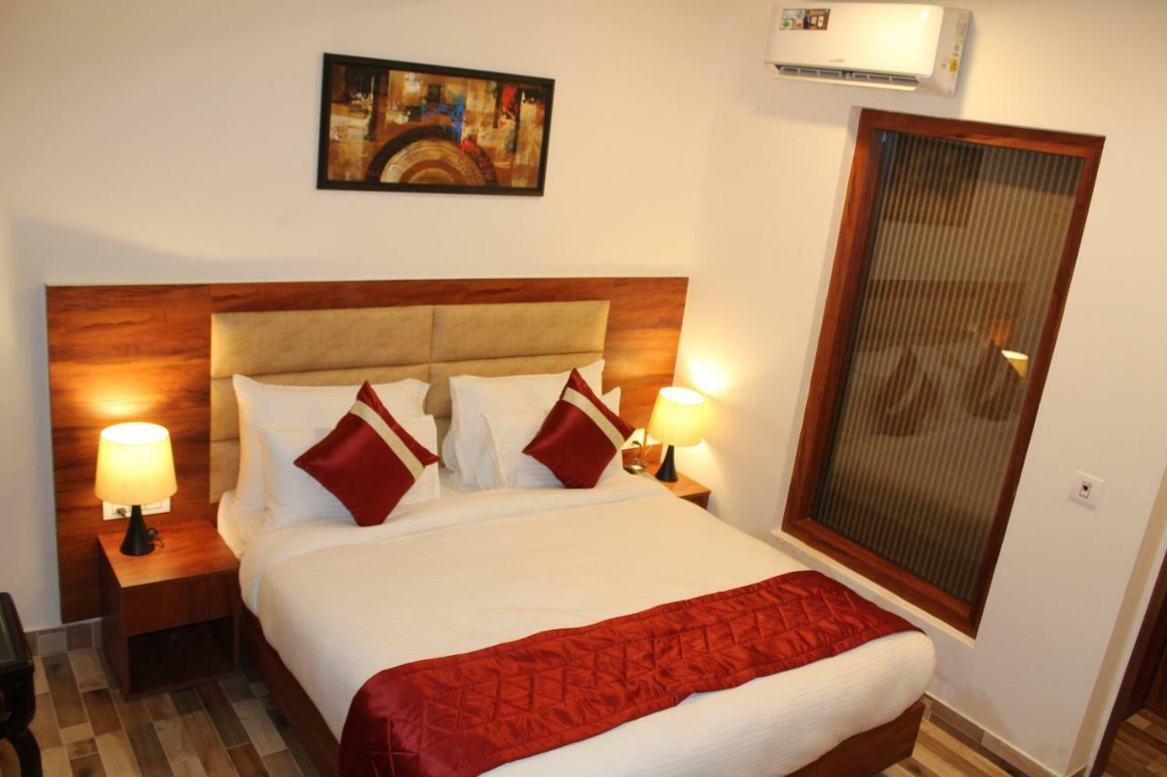 Hotel Red Crown 3*
