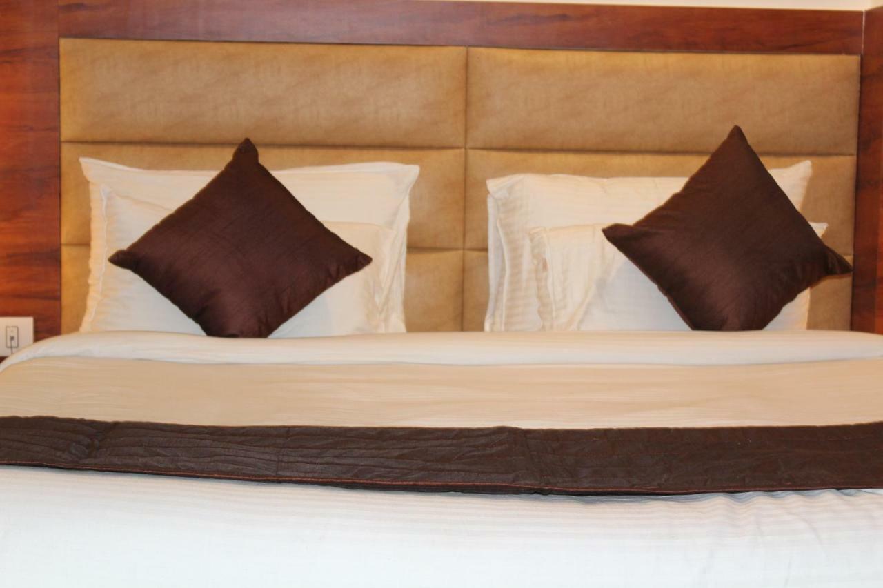 Hotel Red Crown 3*