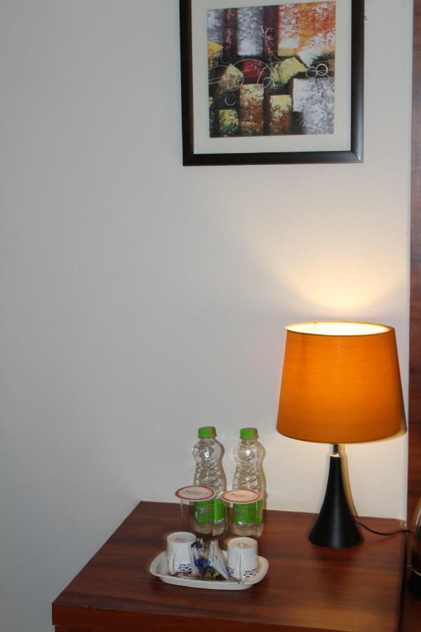 Red Crown Hotel New Delhi