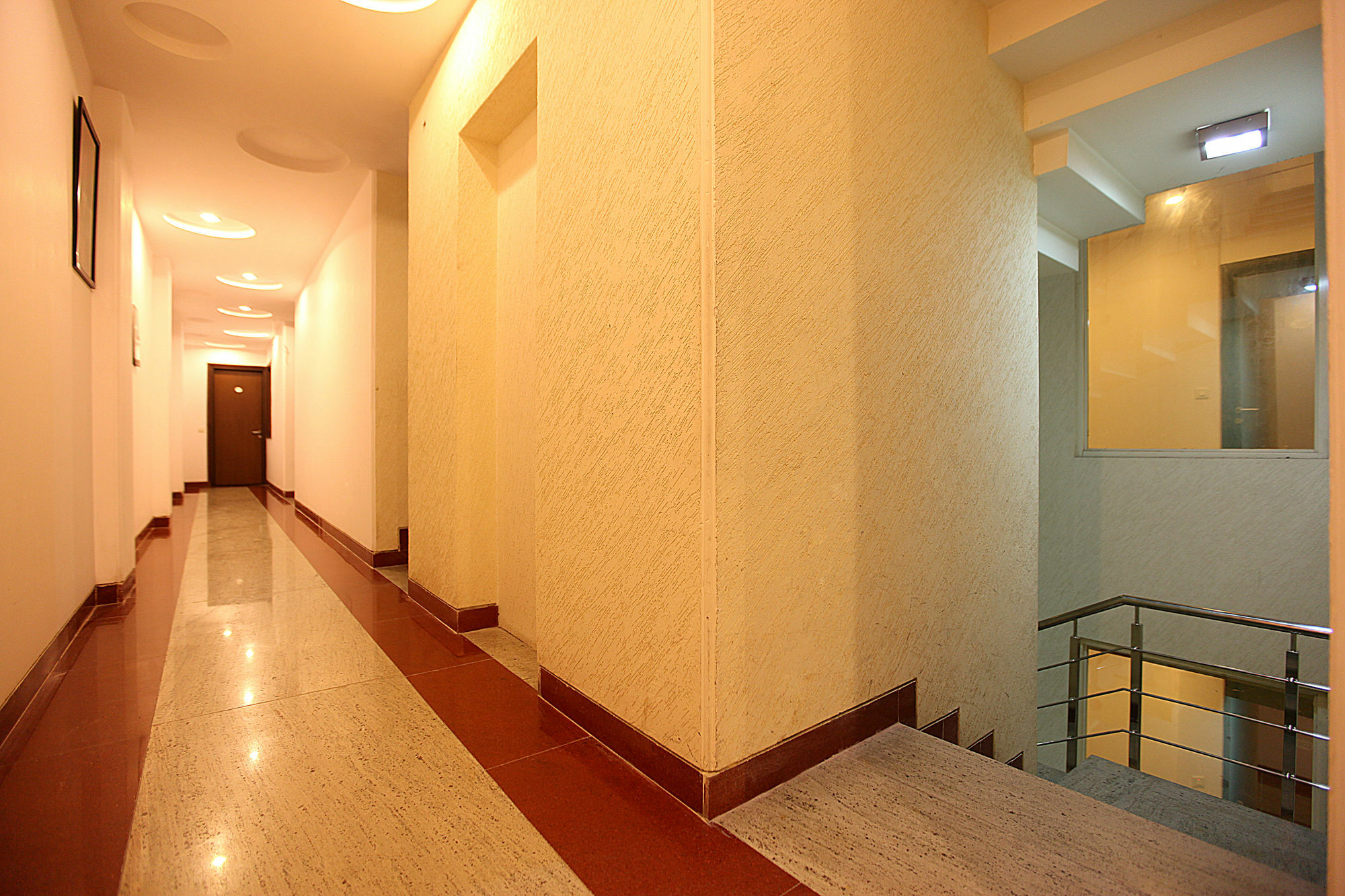 The Class, Delhi Airport Hotel 3*