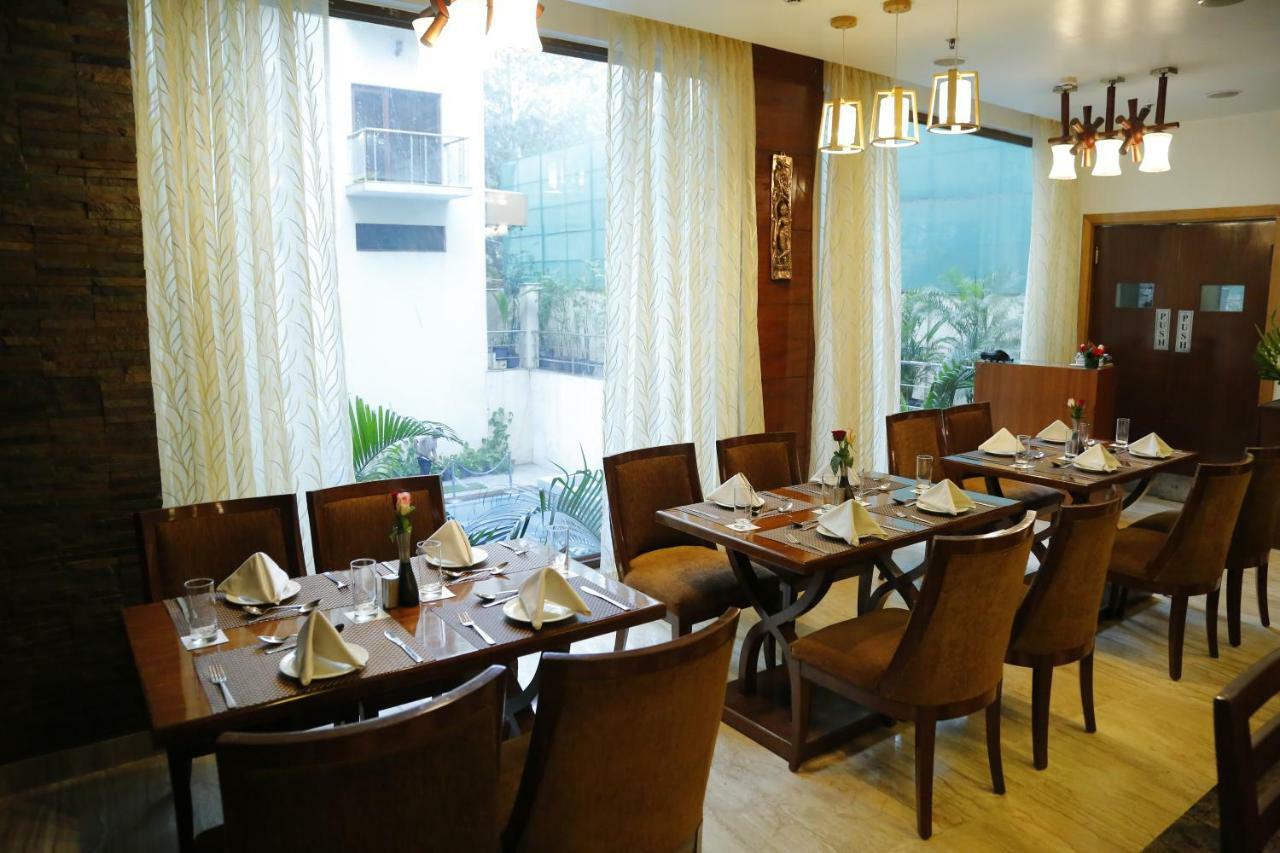 Jivitesh Hotel 4*
