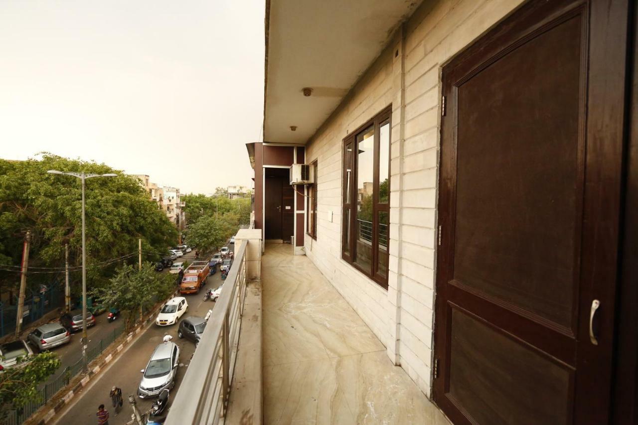 Apartment In Airb&b - Divine Service New Delhi