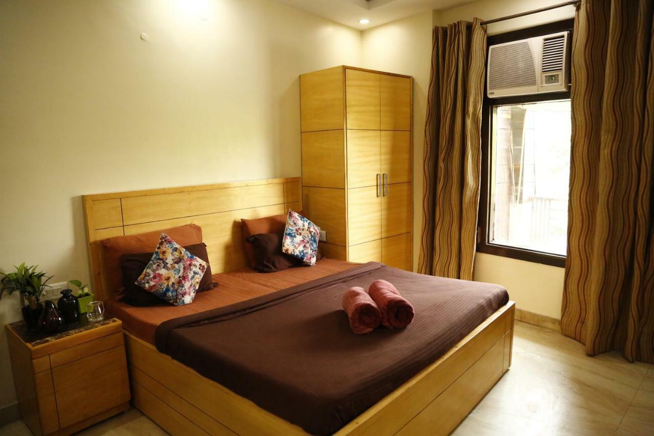 In Airb&b - Divine Service Apartment *