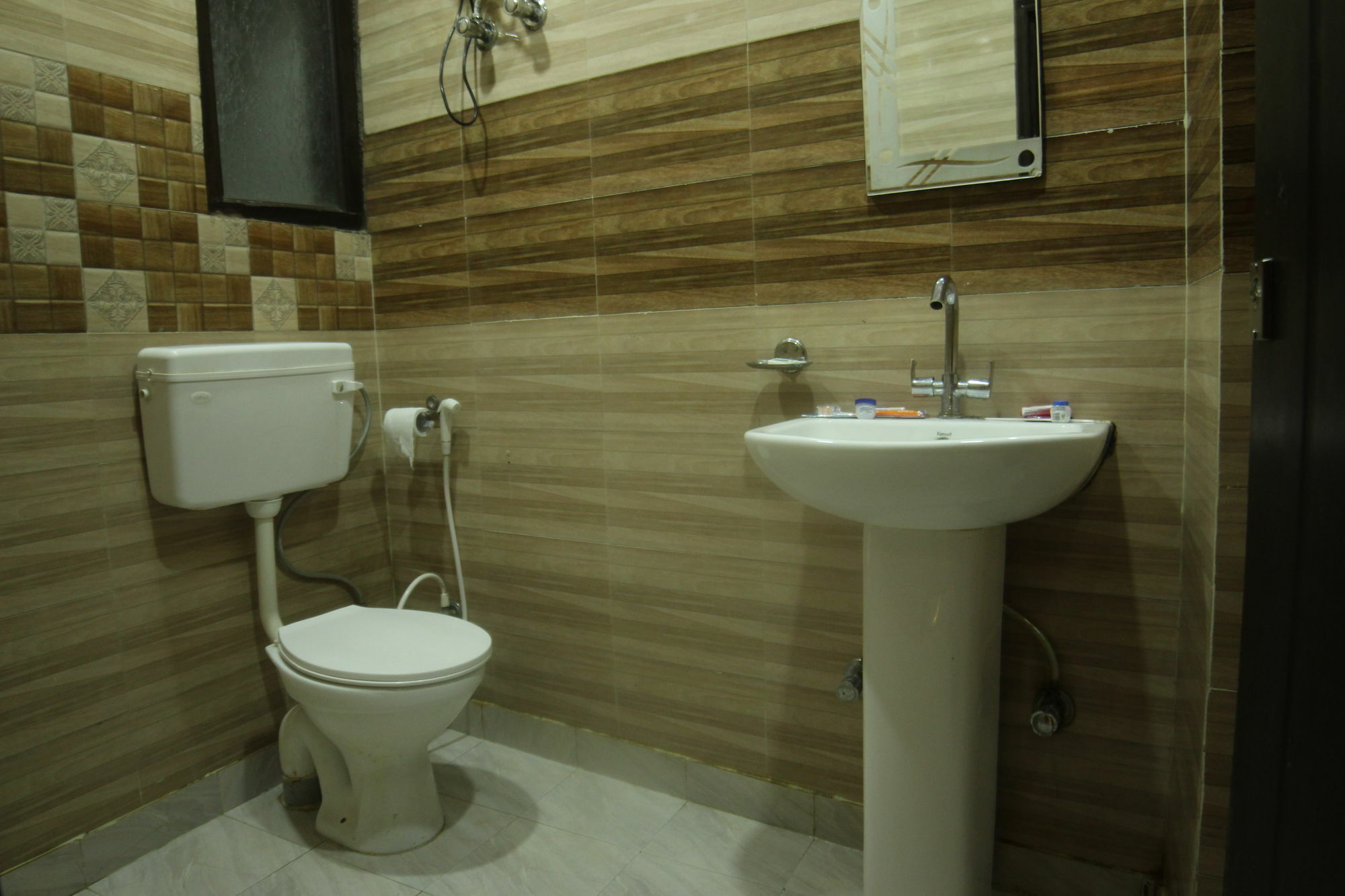 Clayton Near Igi Airport Delhi Hotel 3*