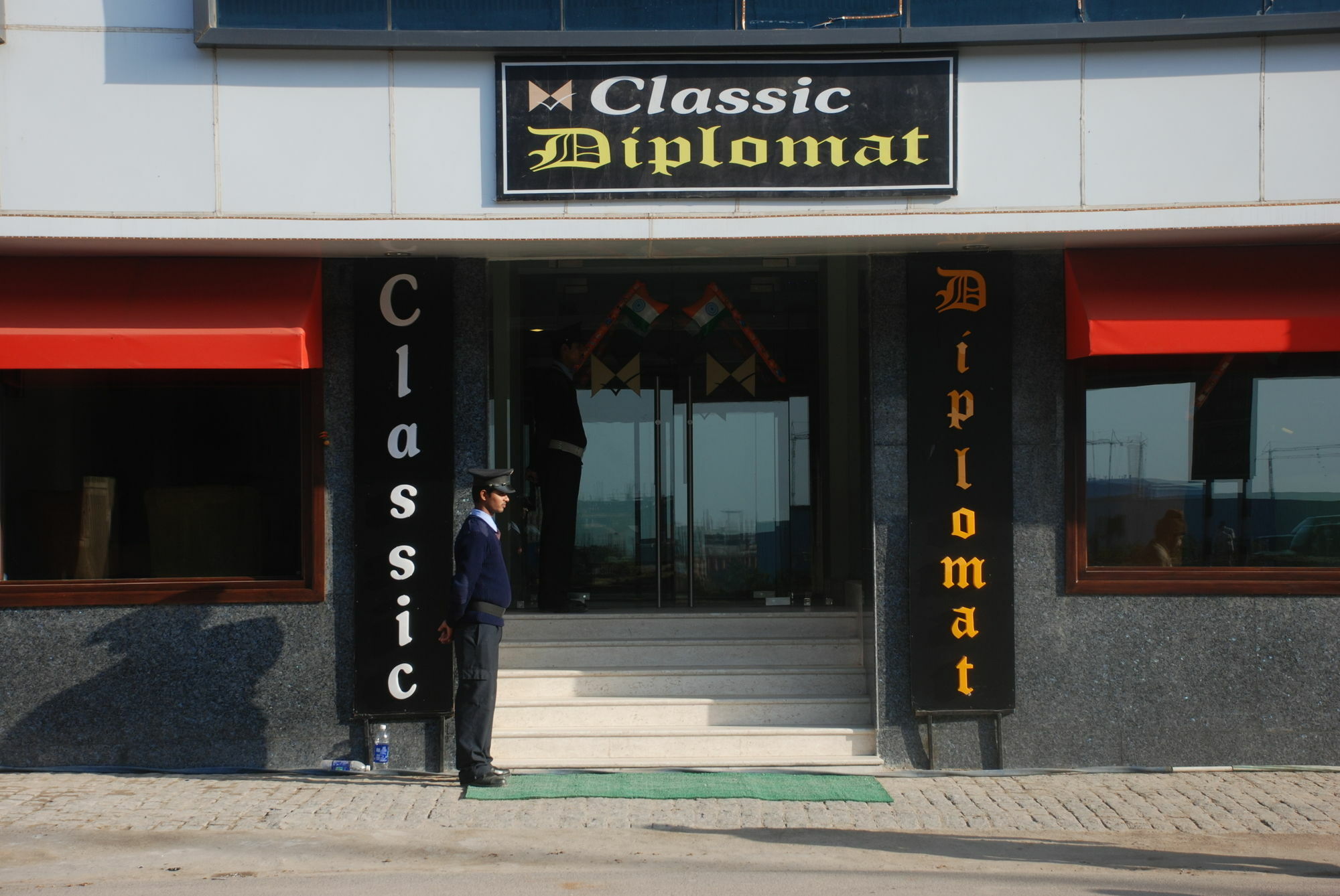 Classic Diplomat