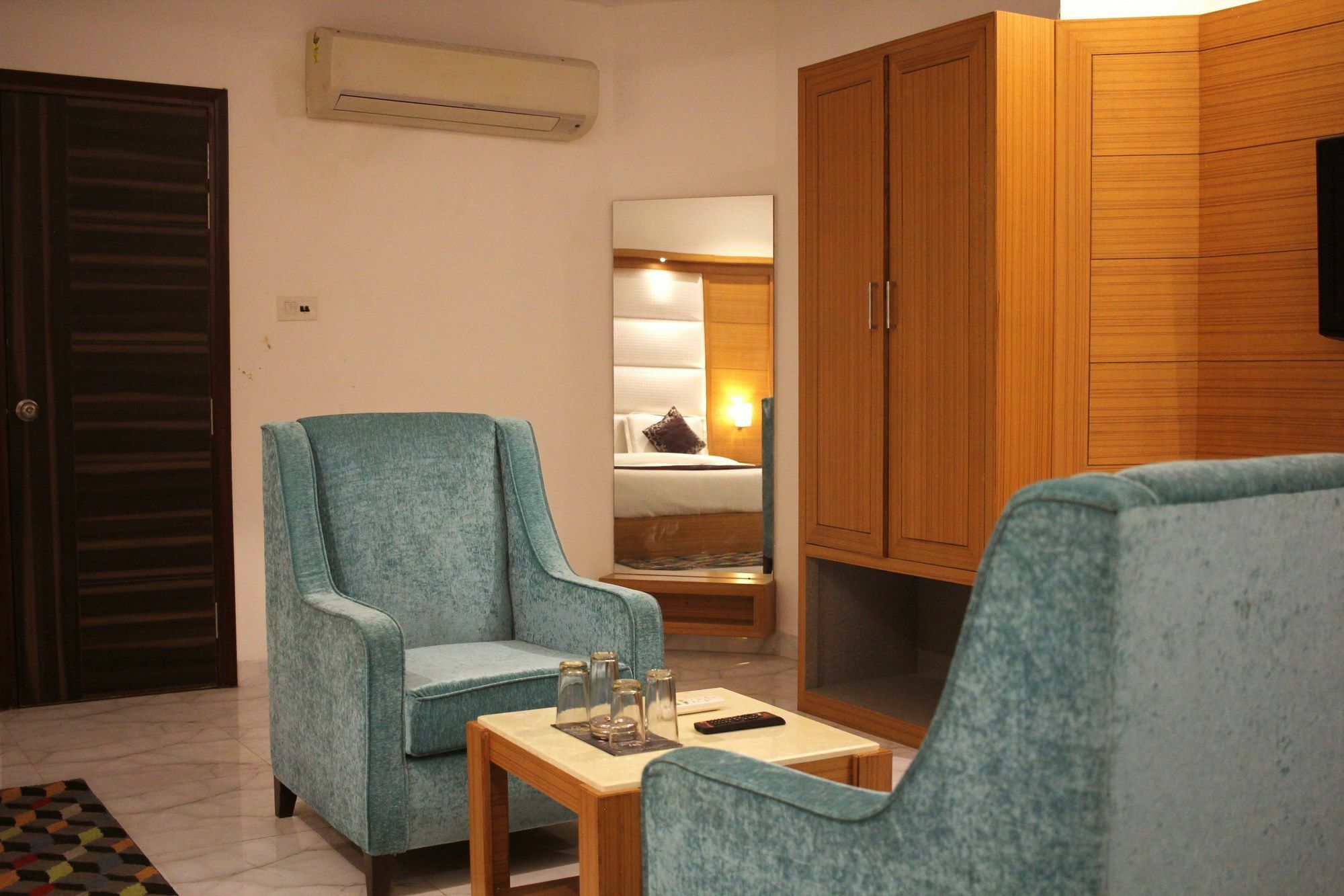 Fabhotel Star Delhi Airport Hotel