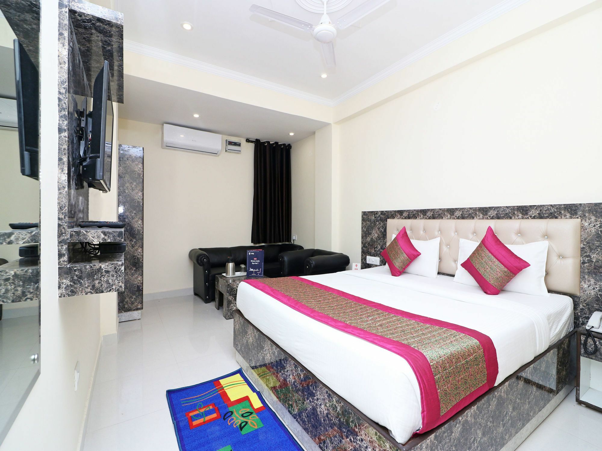 Oyo 13658 Tanish Palace Hotel 3*