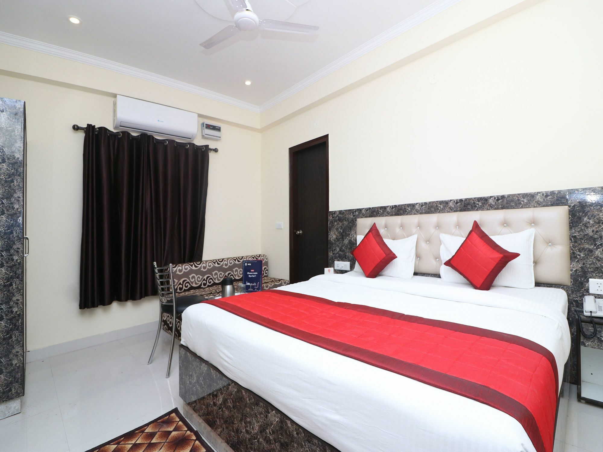 Oyo 13658 Tanish Palace Hotel 3*