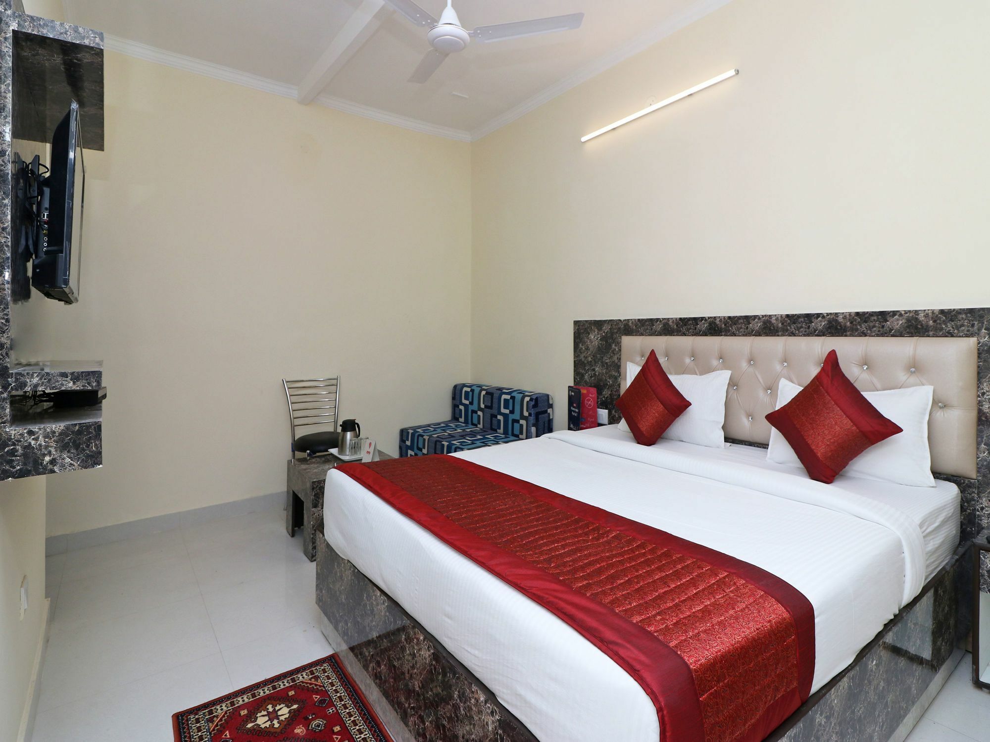 Oyo 13658 Tanish Palace