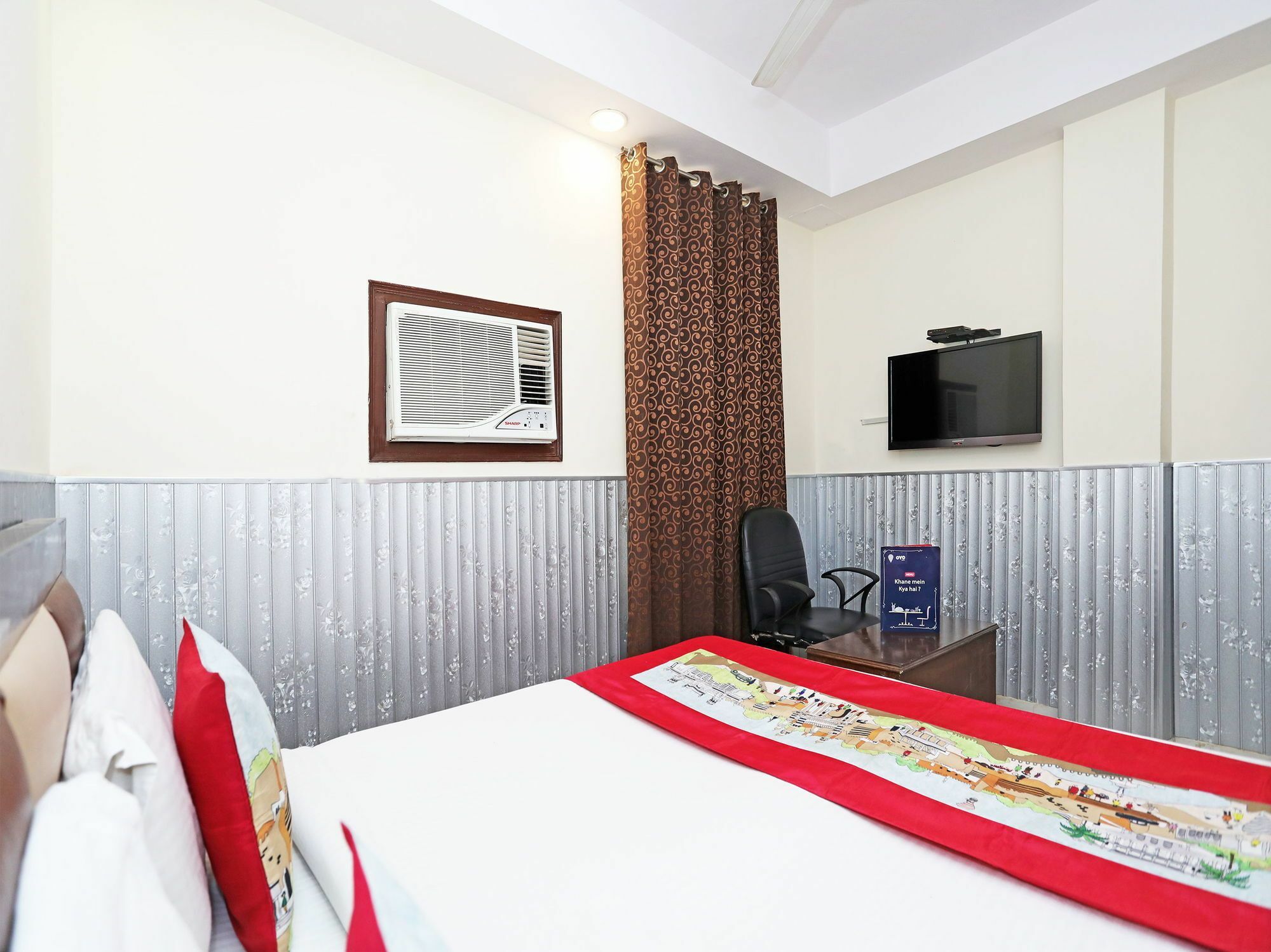 Hotel Oyo 4882 Golden Park