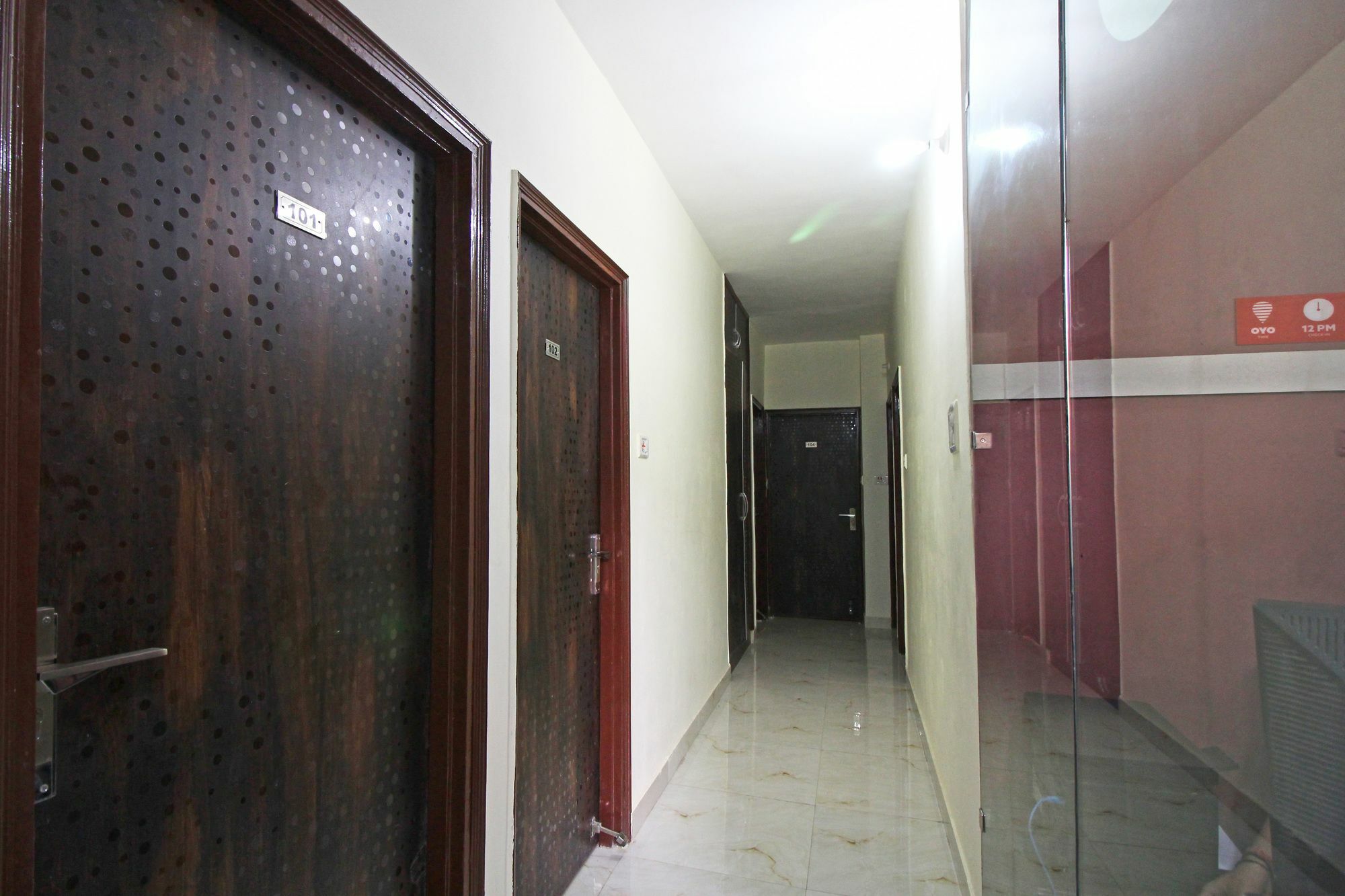 Hotel Oyo 4882 Golden Park