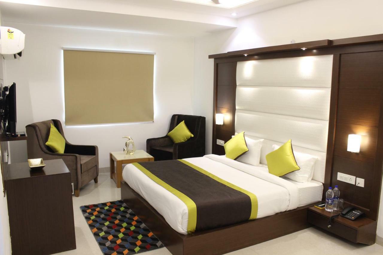 Star By Star Group- Near Delhi Airport Nova Deli