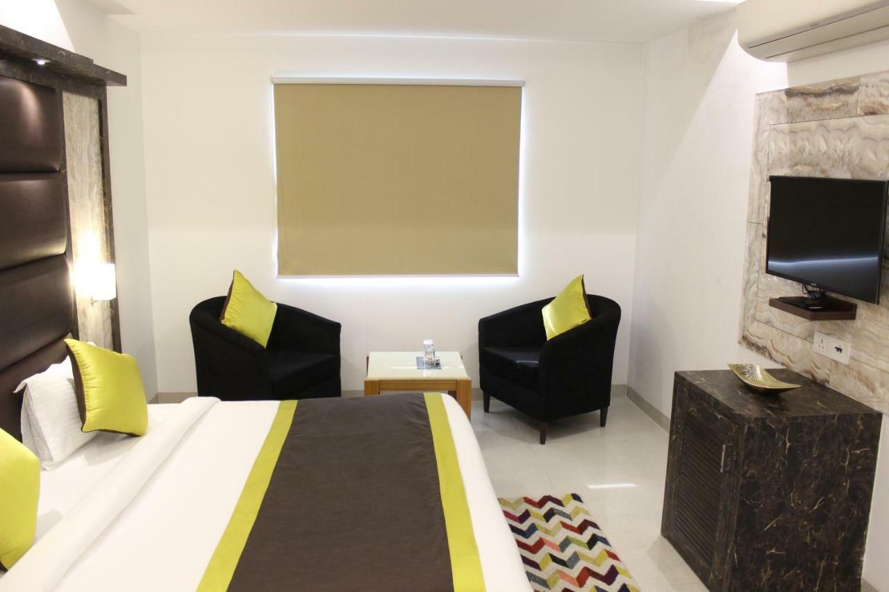 Hotel Star By Star Group- Near Delhi Airport