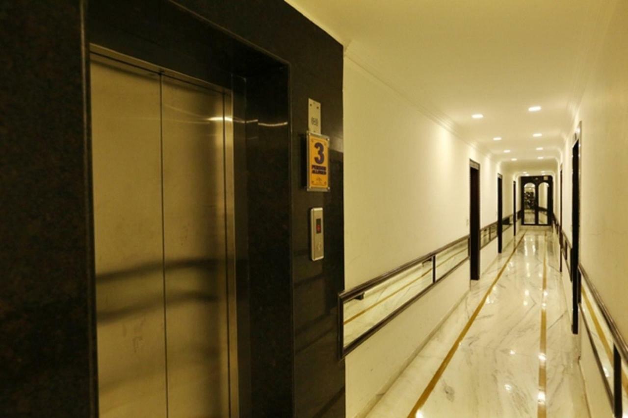 Star By Star Group- Near Delhi Airport Hotel 3*