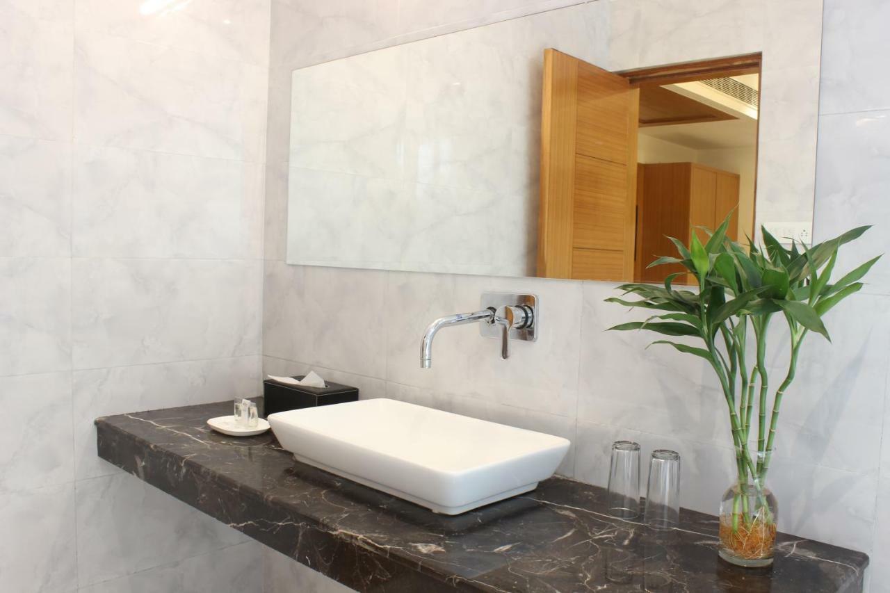 Star By Star Group- Near Delhi Airport 3* Nova Deli