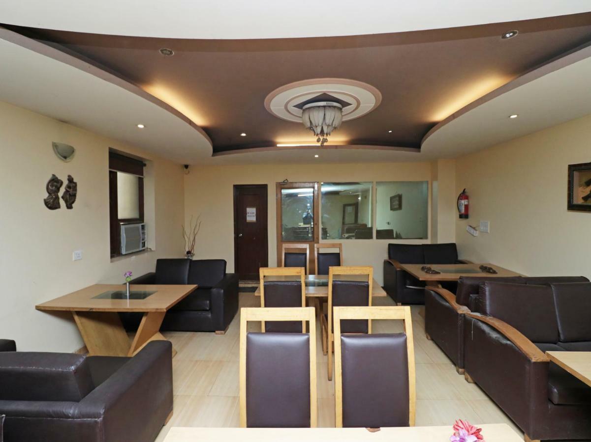 Oyo 8751 Shoba Hotel New Delhi