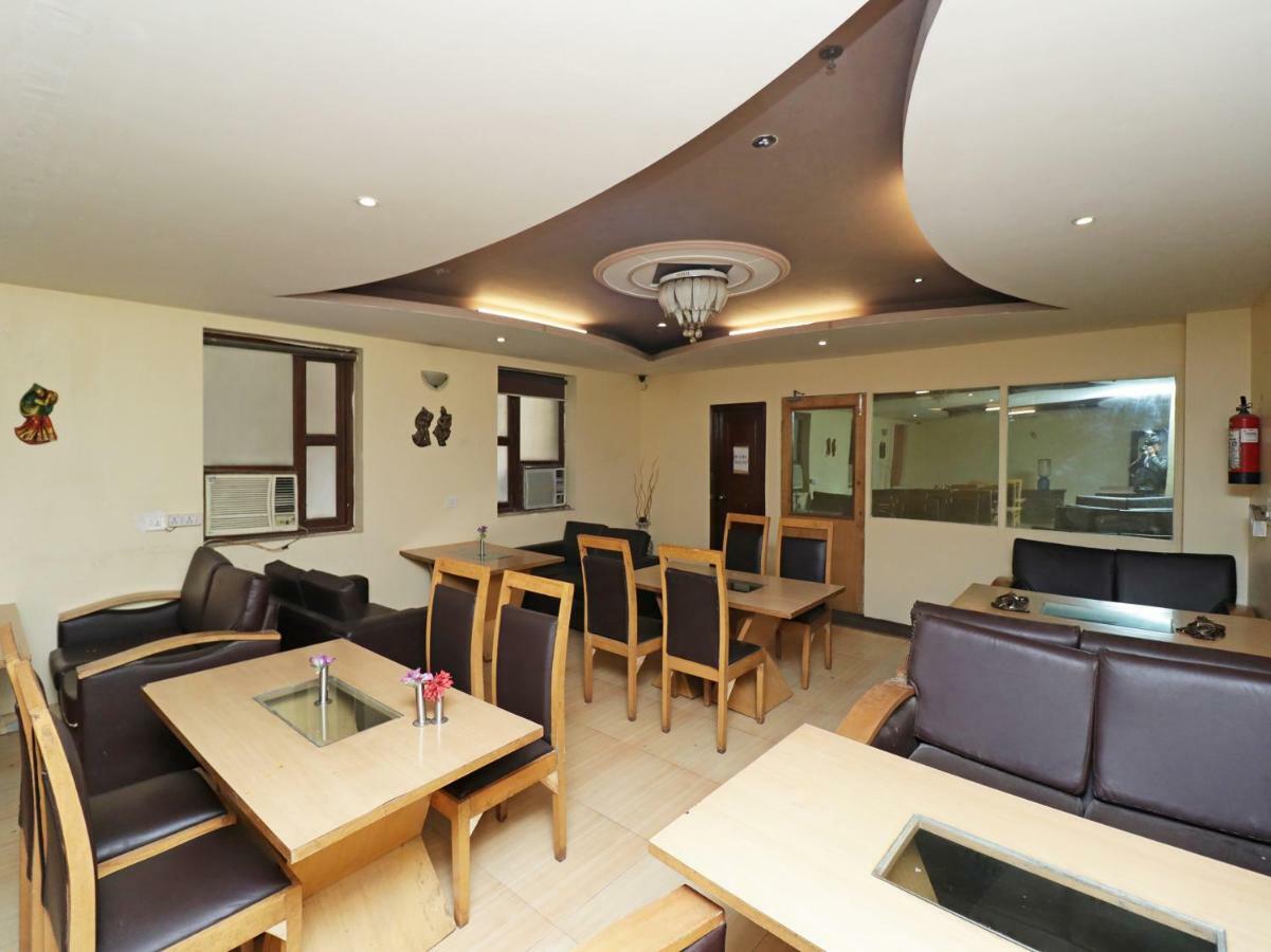 Hotel Oyo 8751 Shoba 3*