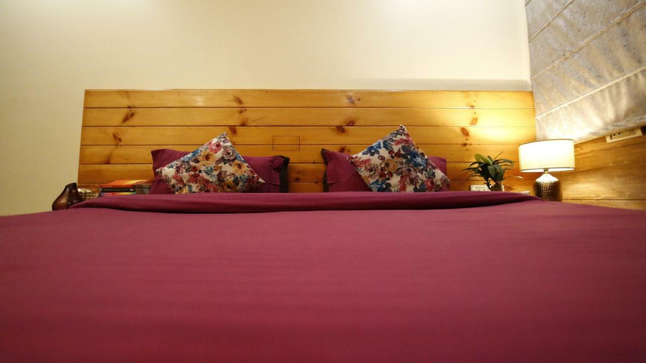 Apartment In Airb&b - Divine Service New Delhi