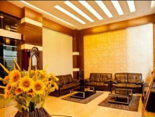 Venizia Sarovar Portico 4*