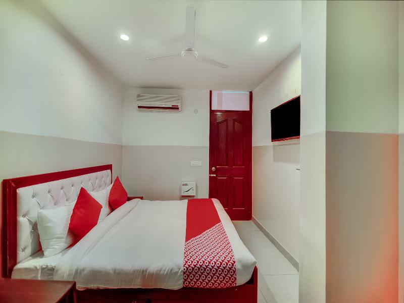 Hotel Oyo 28461 Royal