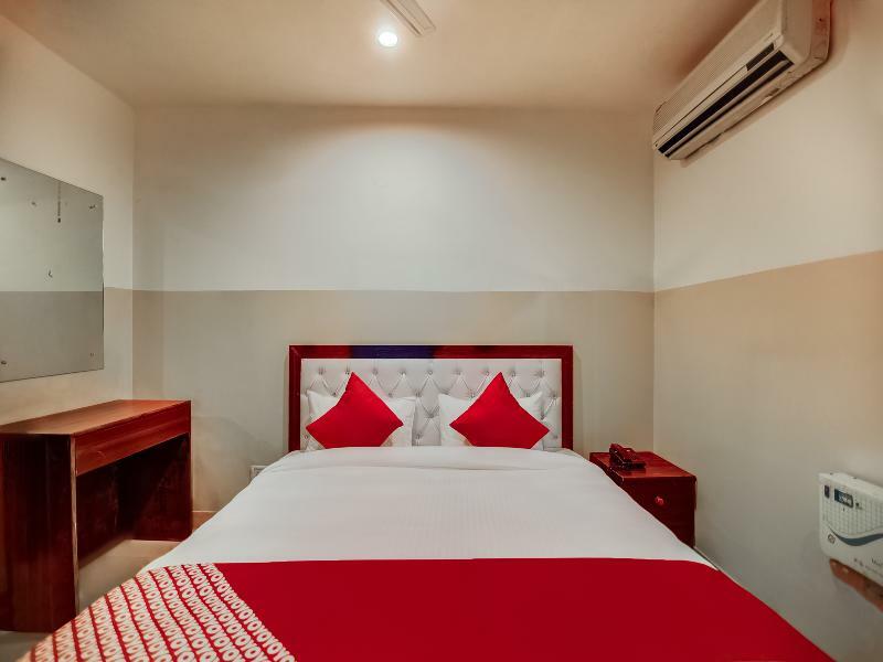 Hotel Oyo 28461 Royal 3*