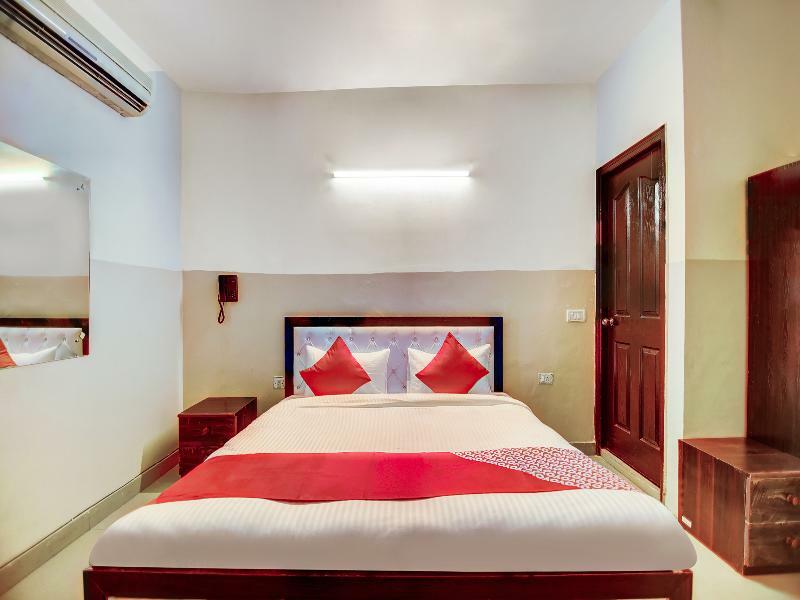 Oyo 28461 Royal Hotel Delhi (National Capital Territory of India)