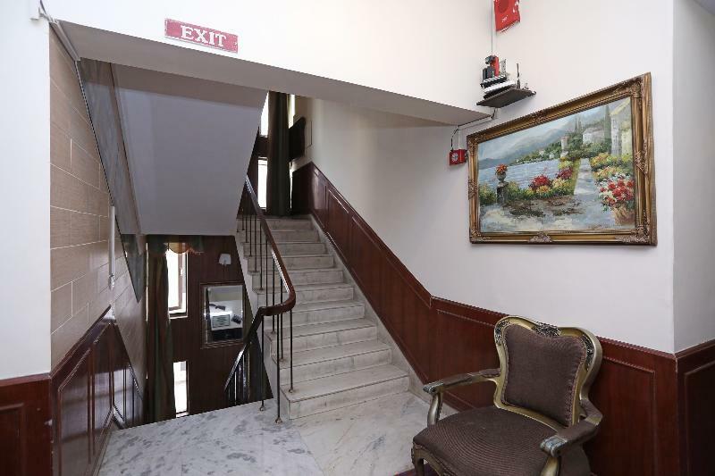 Hotel Super Oyo Collection O Hamilton Delhi (National Capital Territory of India)