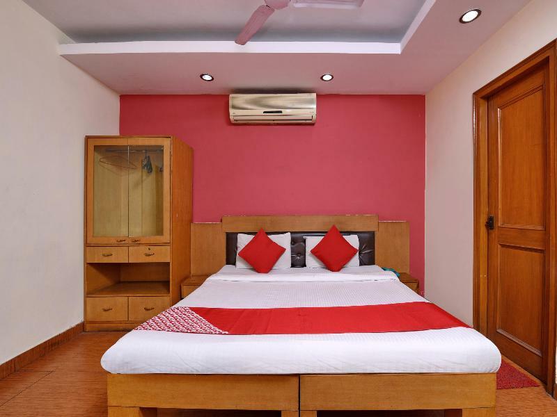 Hotel Oyo 305 Rajdeep Palace