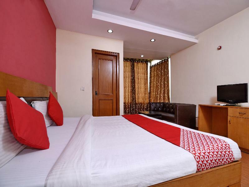 Oyo 305 Rajdeep Palace 2*