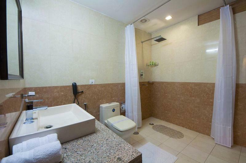 Hotel Wti Airport Grand Delhi New Delhi