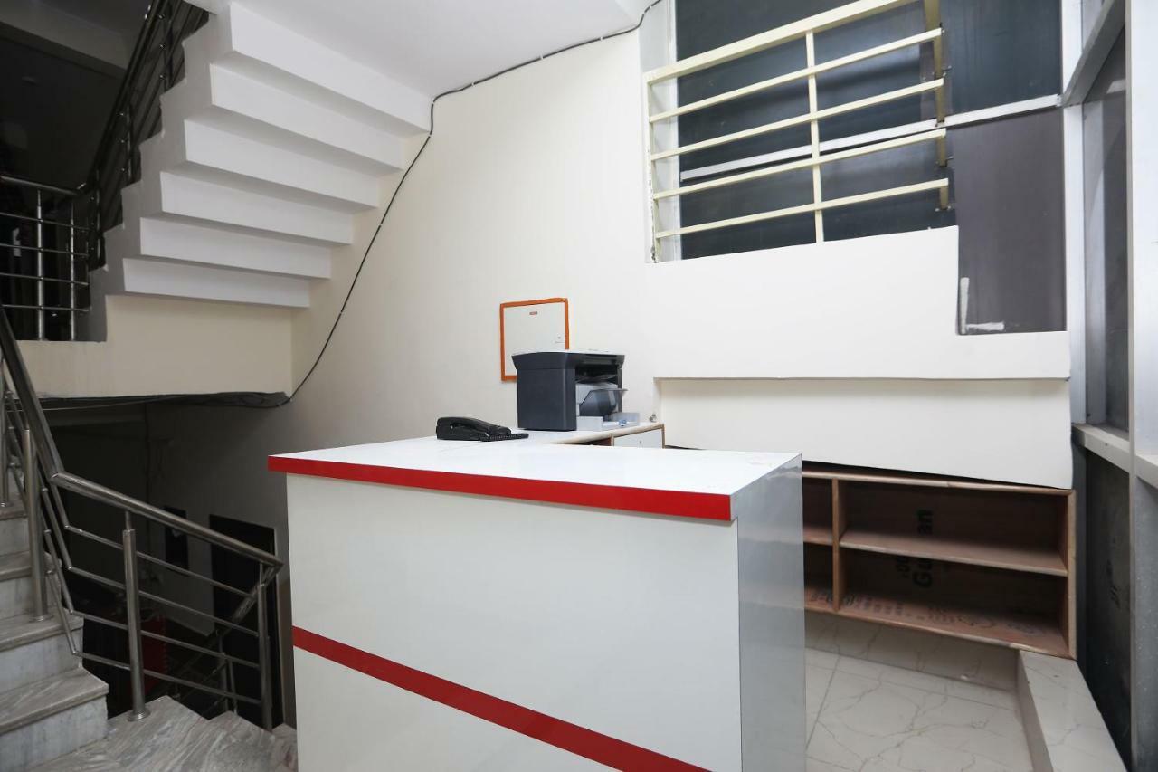Oyo The Nest - Knowledge Park Near Pvr Ansal Plaza Greater Noida 3* Delhi (National Capital Territory of India)