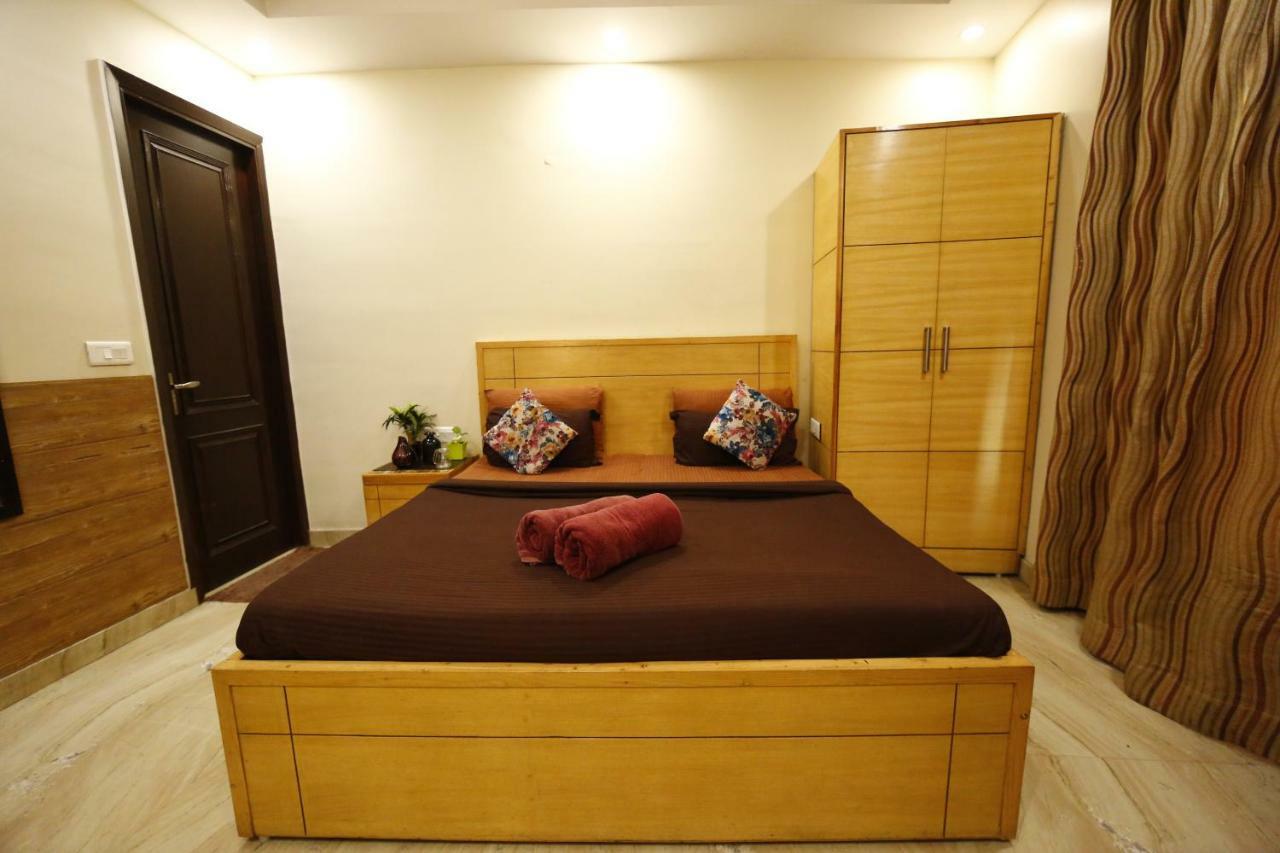 In Airb&b - Divine Service Apartment New Delhi