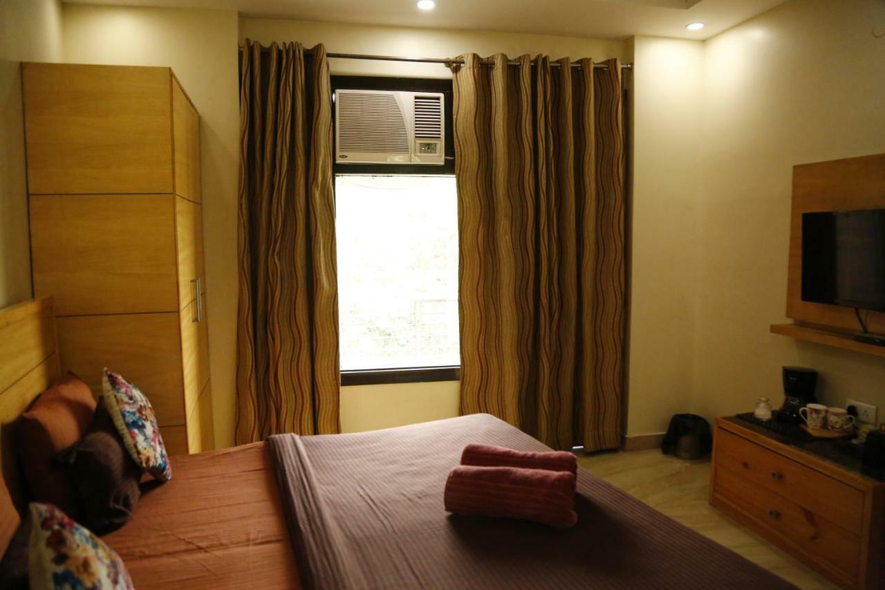 Apartment In Airb&b - Divine Service New Delhi