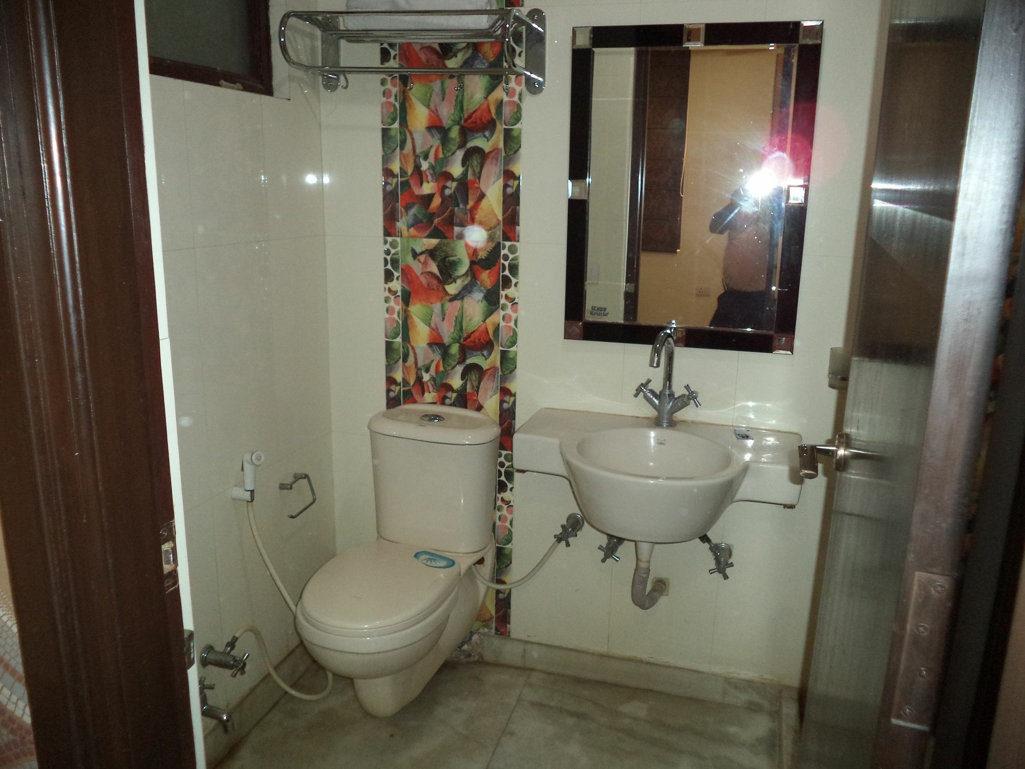 O Kochar Plaza Hotel