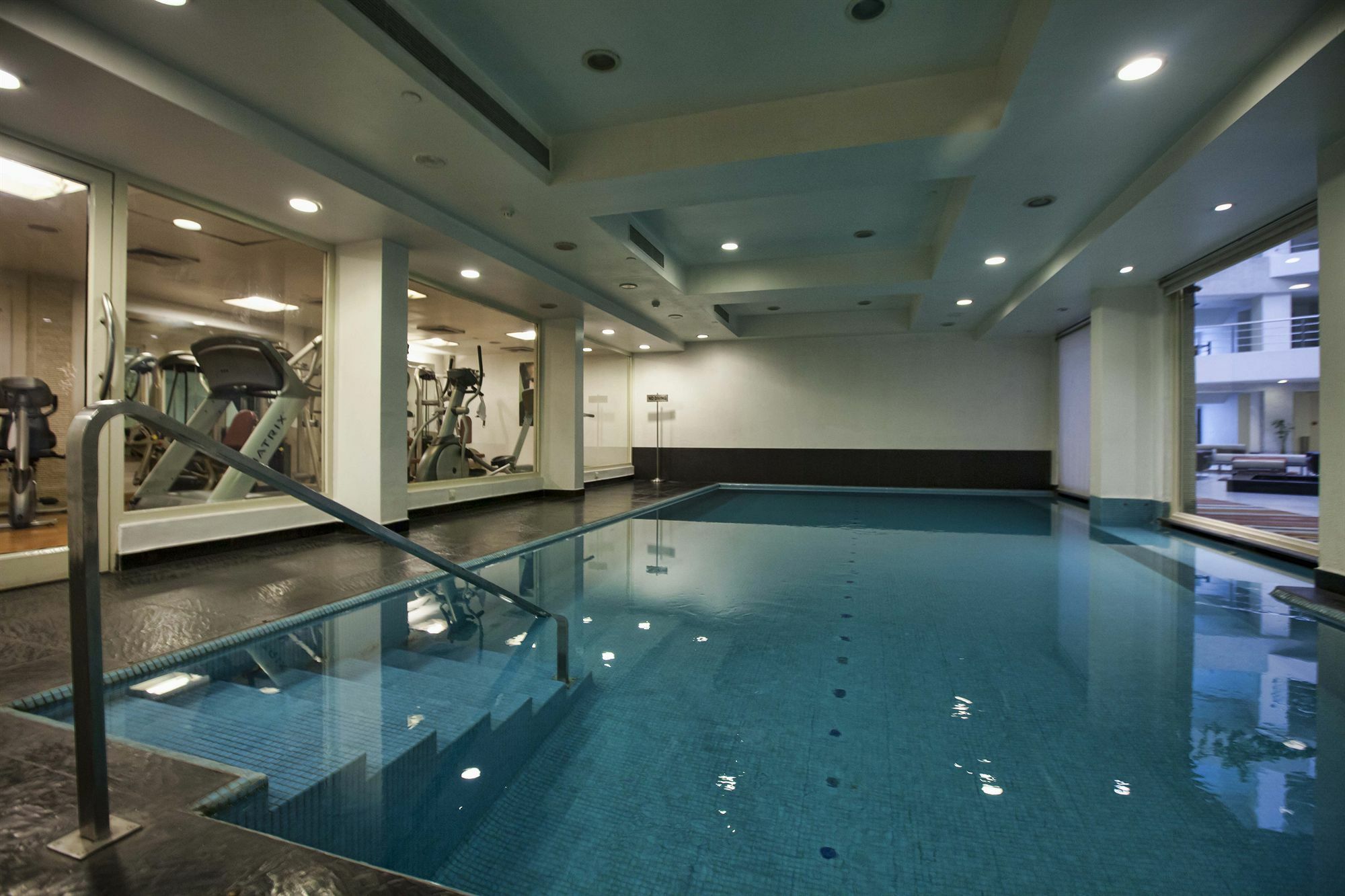 Avalon Courtyard Hotel