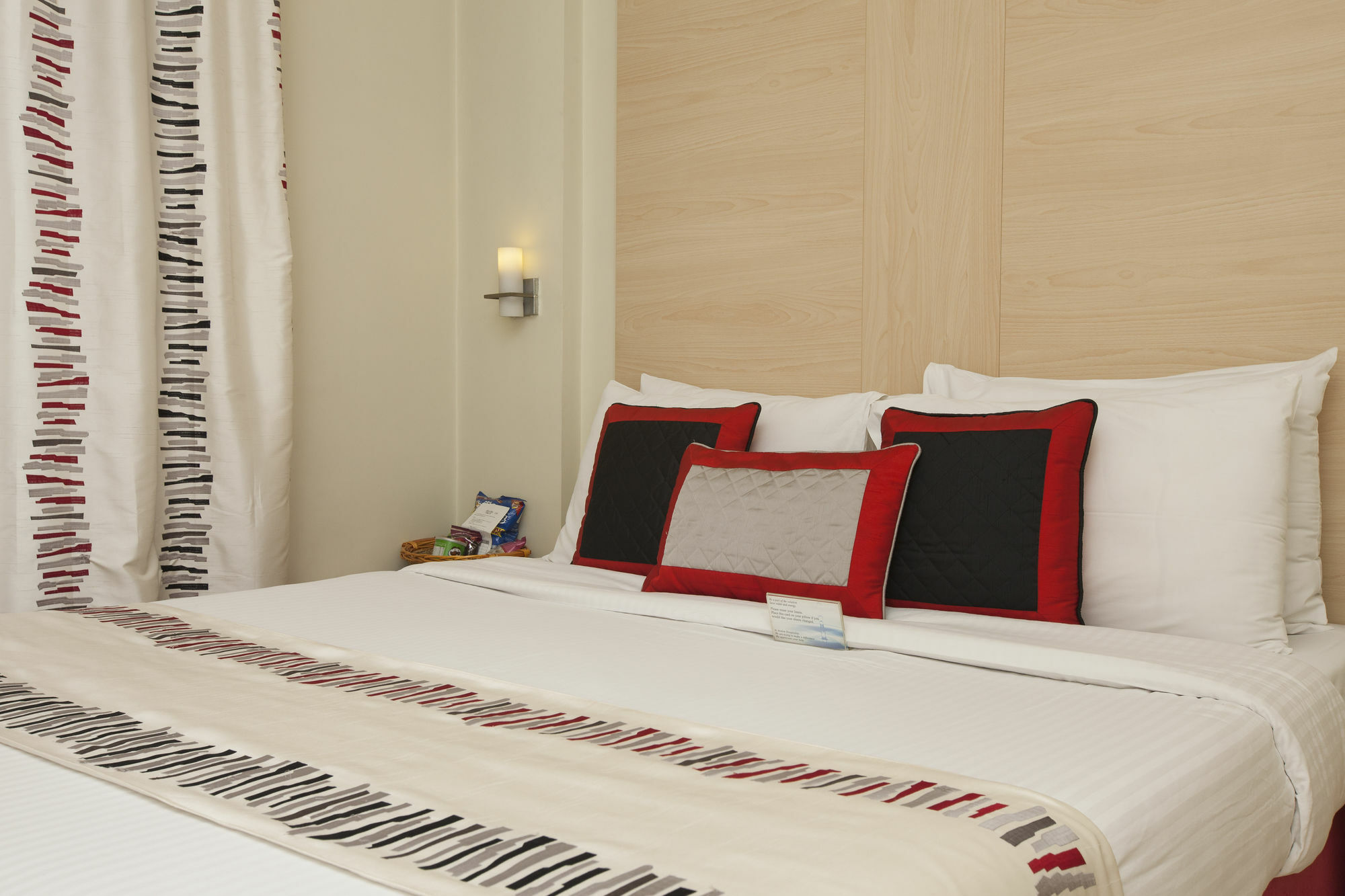 Avalon Courtyard Hotel