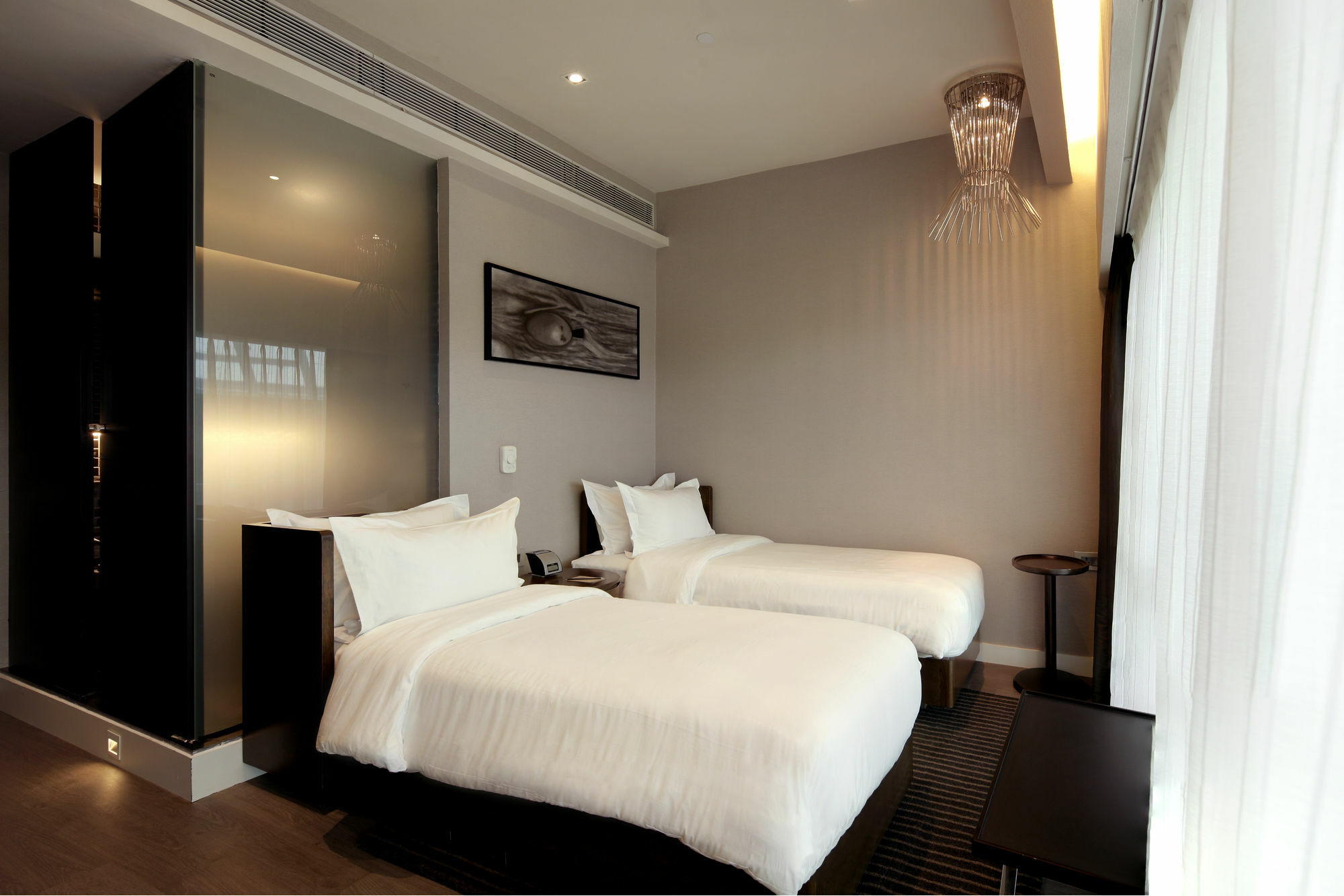 Express International Airport T3 By Ihg Hotel 4*