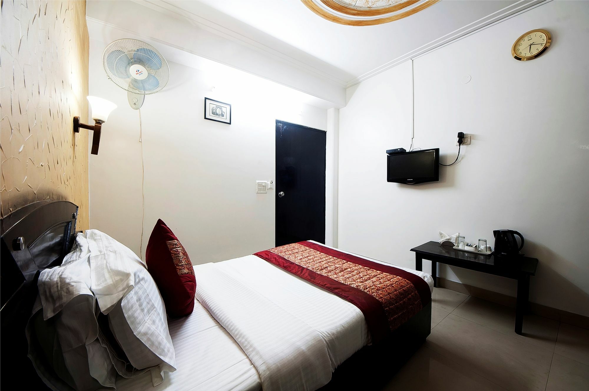 Airport Noratan Palace 3*