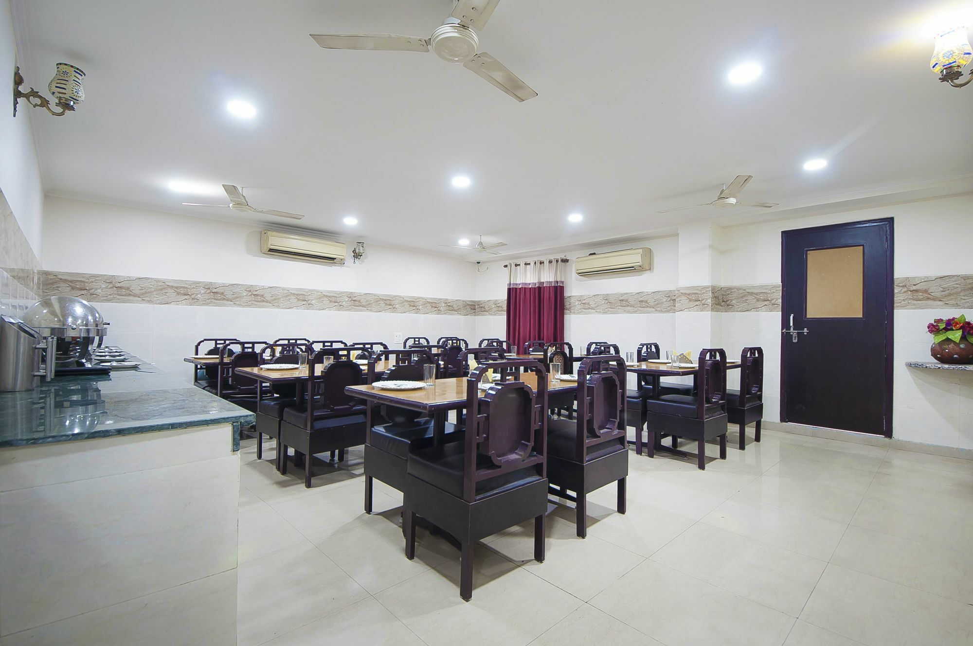 Hotel Dakha International - Karol Bagh, New