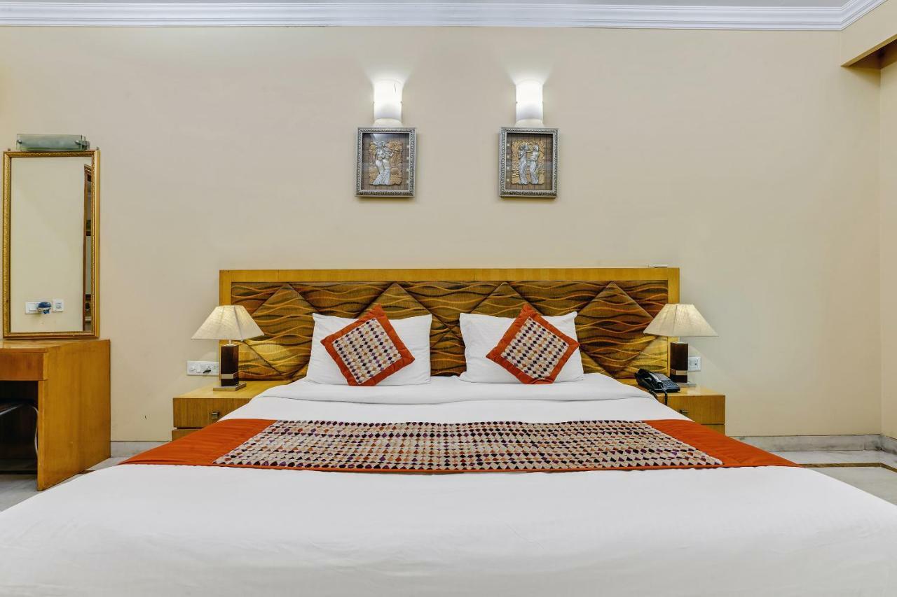 Hotel Capital O 41598 Singh Sahib Deluxe Delhi (National Capital Territory of India)
