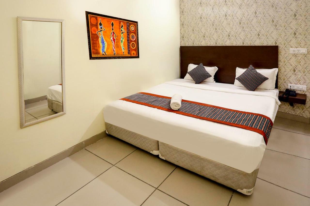 Hotel Airport Hotel Edge Home Stay 3*