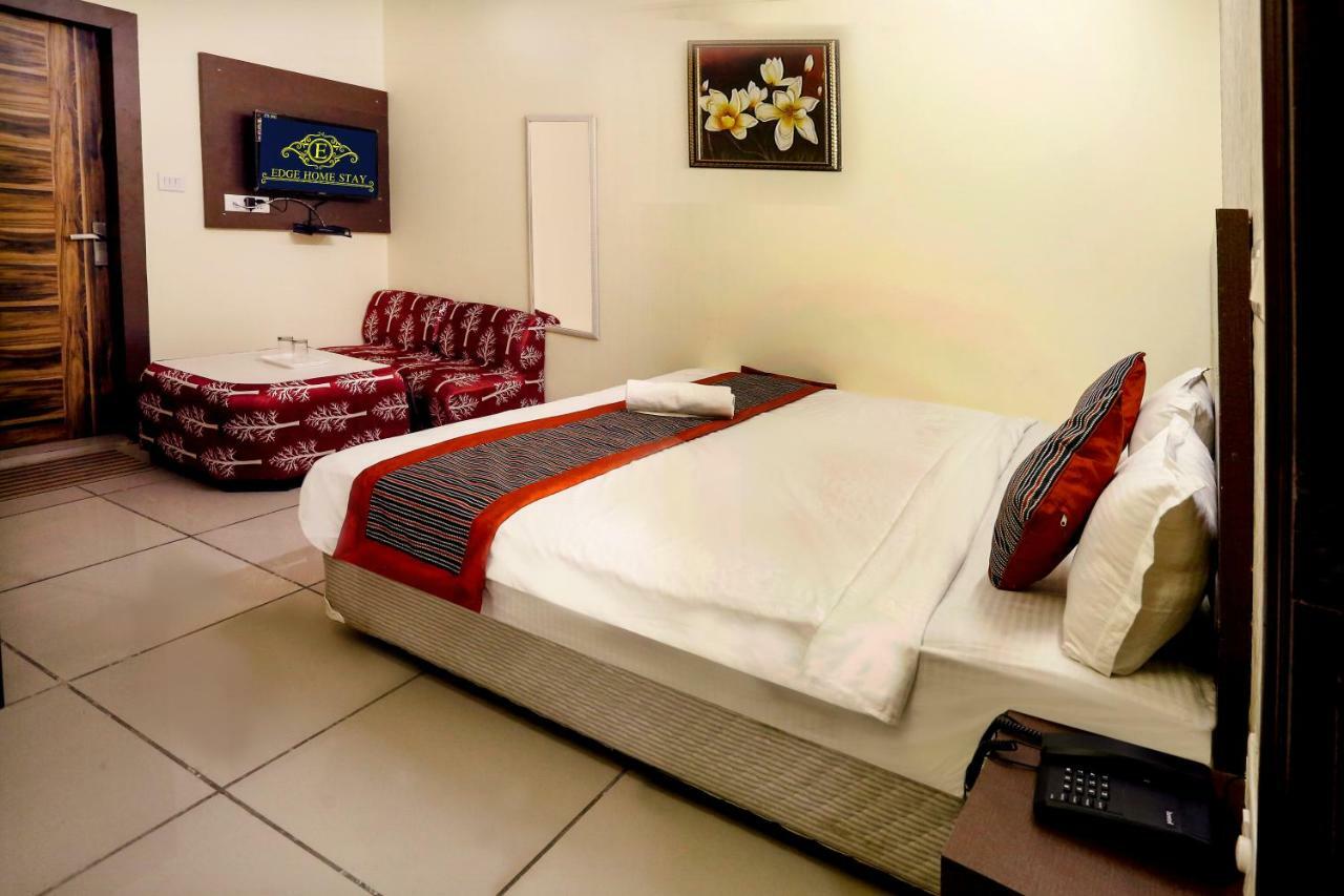 Airport Hotel Edge Home Stay Hotel 3*
