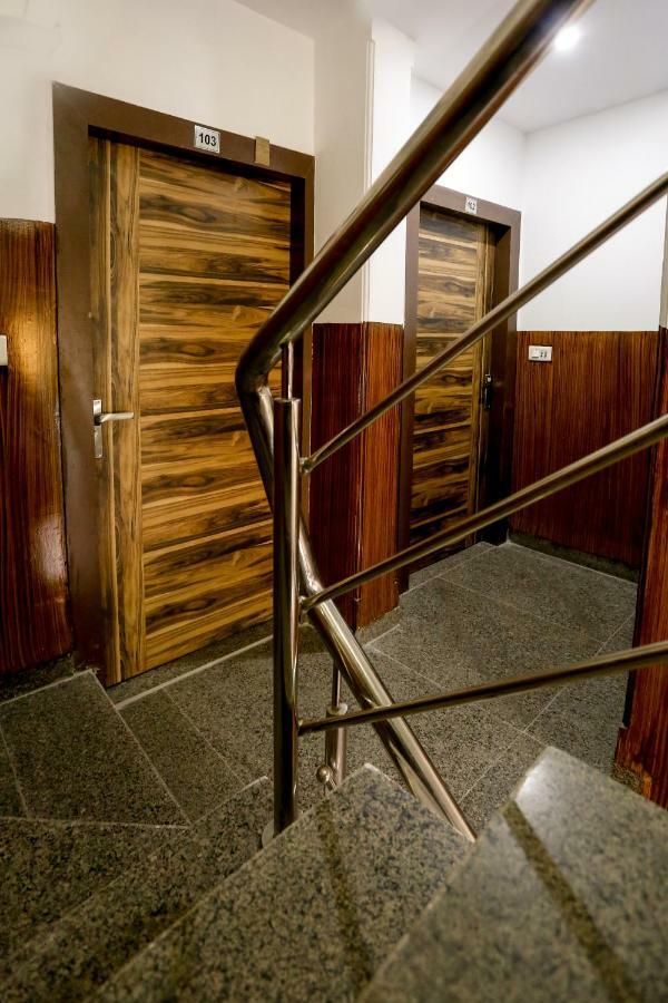 Airport Hotel Edge Home Stay 3*