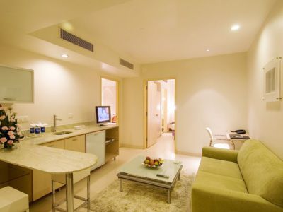 Avalon Courtyard Hotel 4*