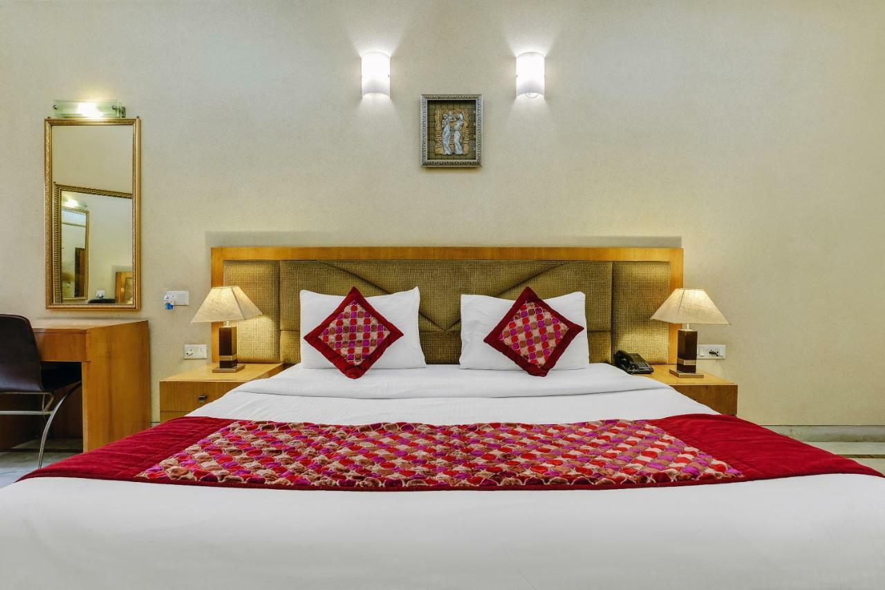 Hotel Capital O 41598 Singh Sahib Deluxe