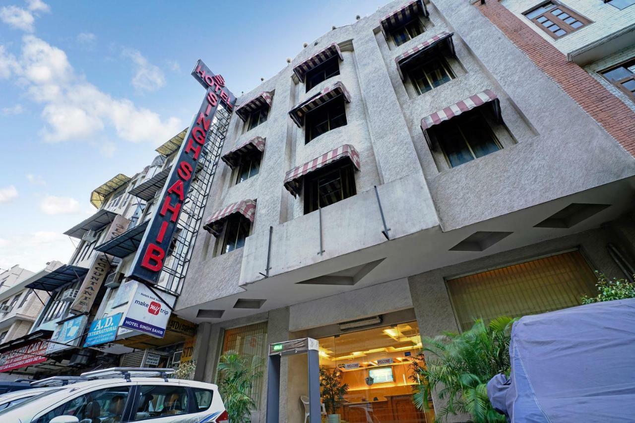 Capital O 41598 Singh Sahib Deluxe Hotel