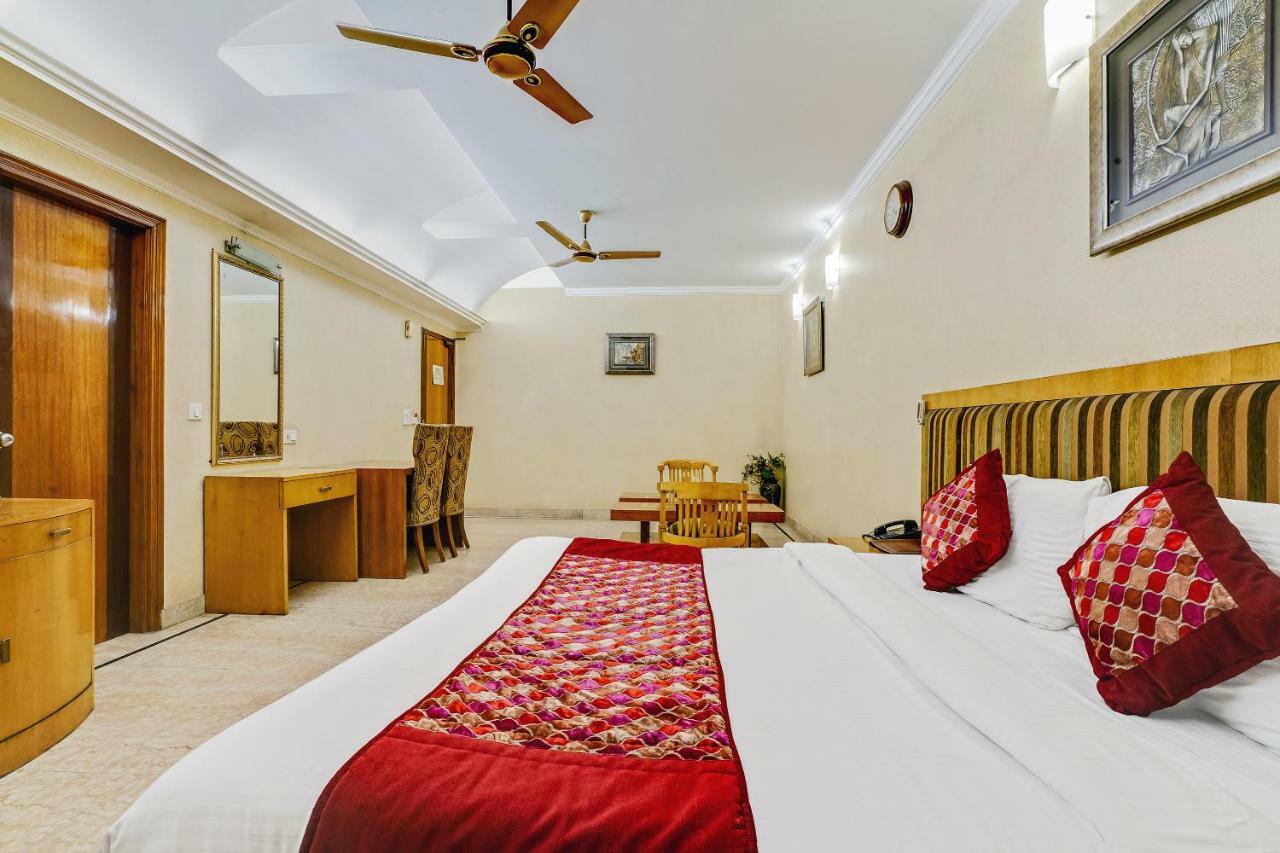 Capital O 41598 Singh Sahib Deluxe 3* Delhi (National Capital Territory of India)