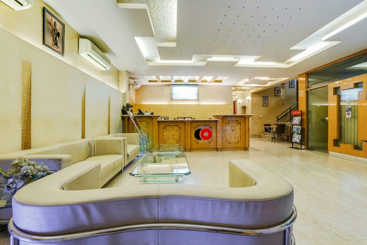 Capital O 41598 Singh Sahib Deluxe Hotel